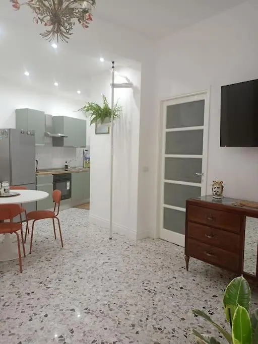 La Casa Di Madhu Apartment Catania Italy